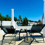 別荘 Cozy Townhouse With Rooftop Terrace And Pool マルベーリャ